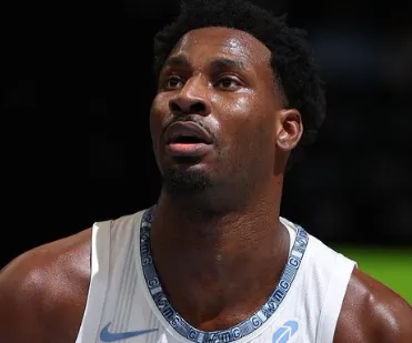 爱体育体育直播-美记：勇士曾与灰熊谈判小贾伦，但随后将重心转向字母哥