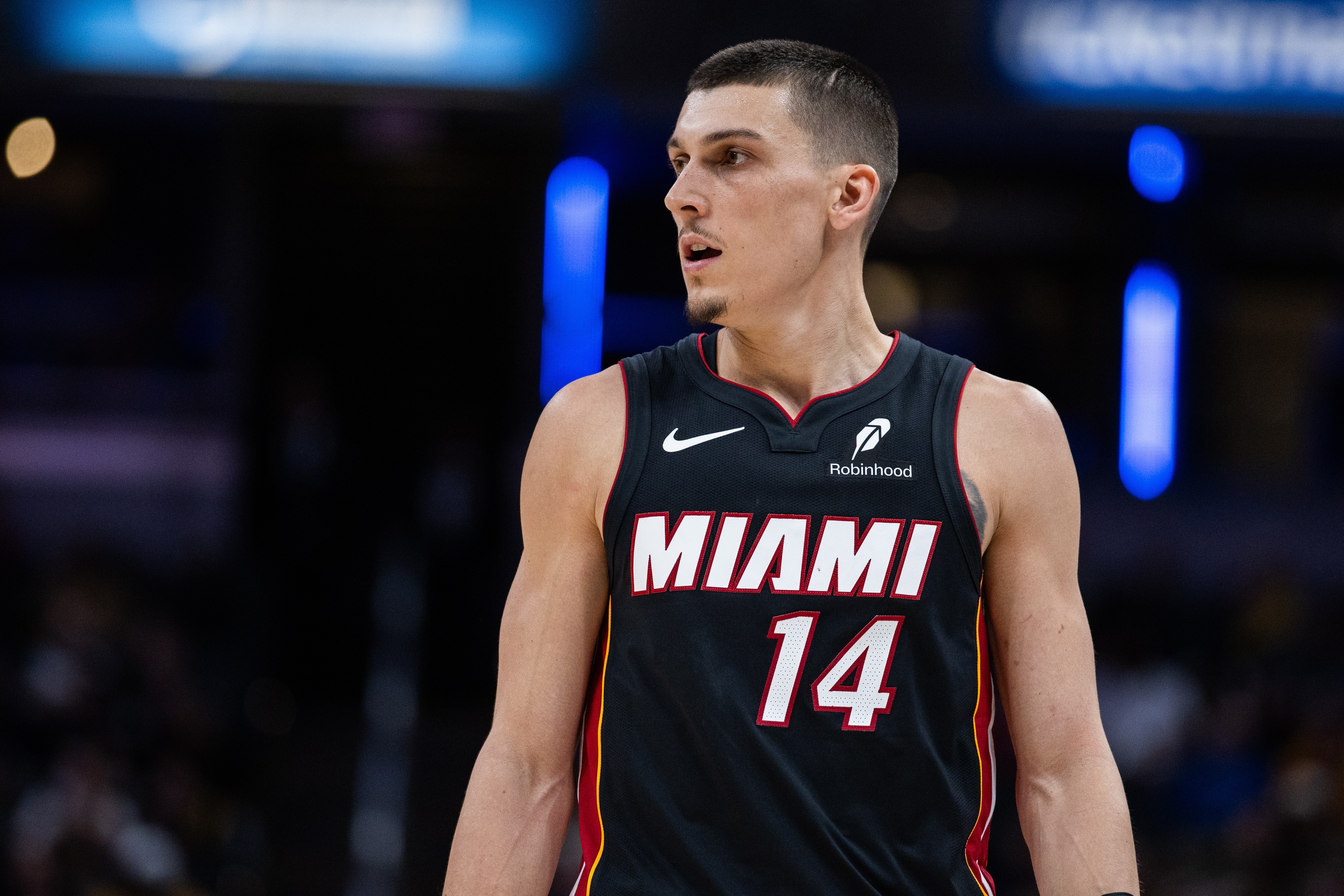 NBA直播-莱利：会和希罗&amp;维金斯经纪人谈续约 后者和鲍威尔都想回归